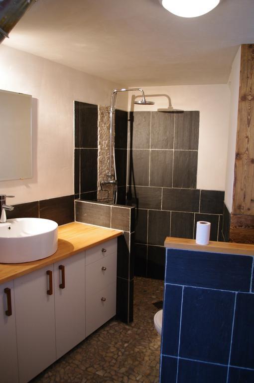 Appartement Dans Chalet De Montagne Bozel Rom bilde