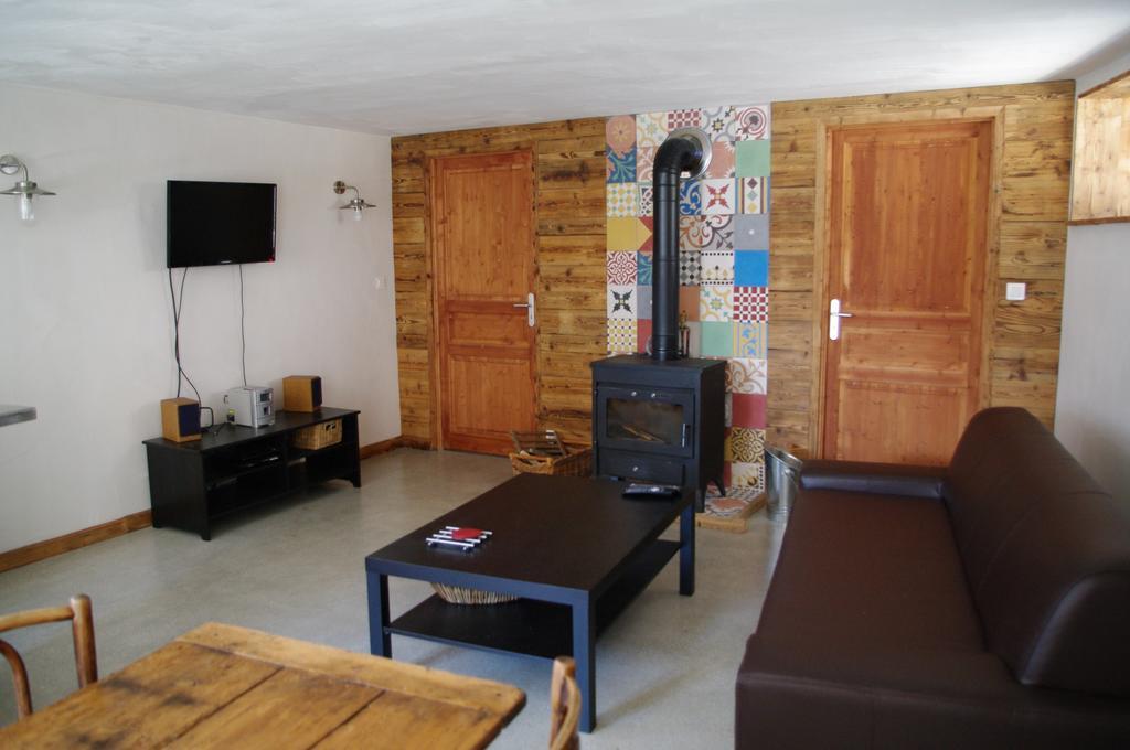Appartement Dans Chalet De Montagne Bozel Rom bilde